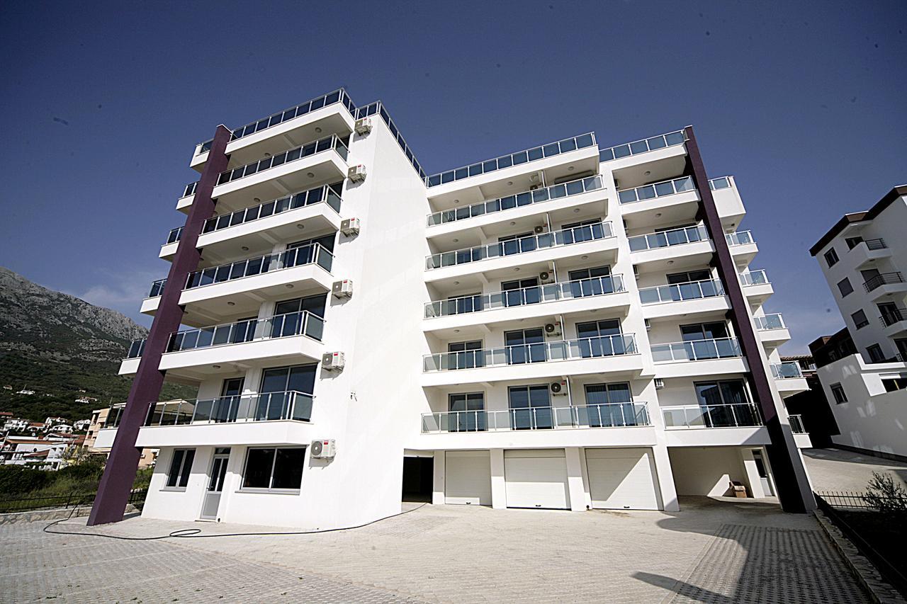 Sea Star Apartment Dobra Voda Eksteriør billede