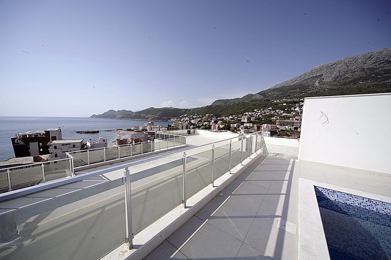 Sea Star Apartment Dobra Voda Eksteriør billede