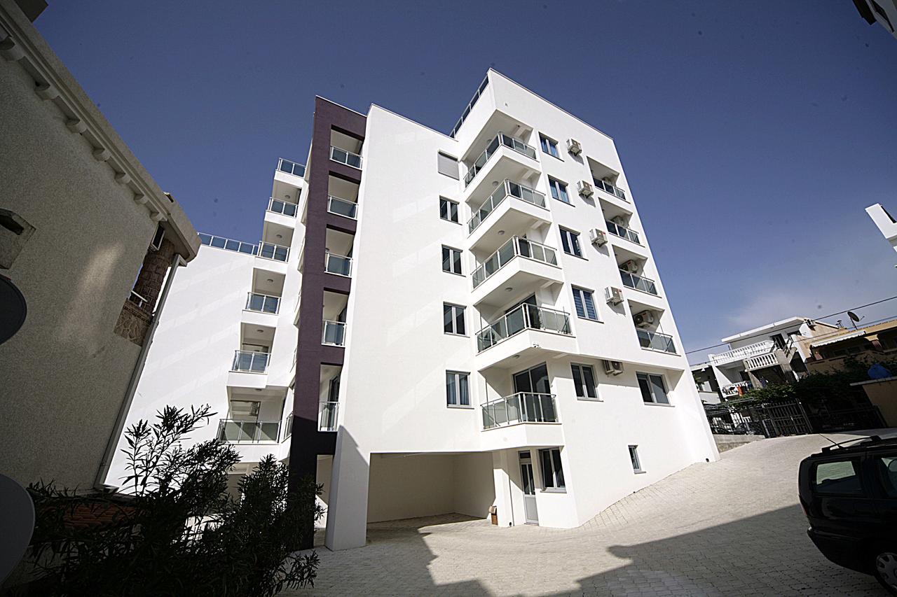 Sea Star Apartment Dobra Voda Eksteriør billede