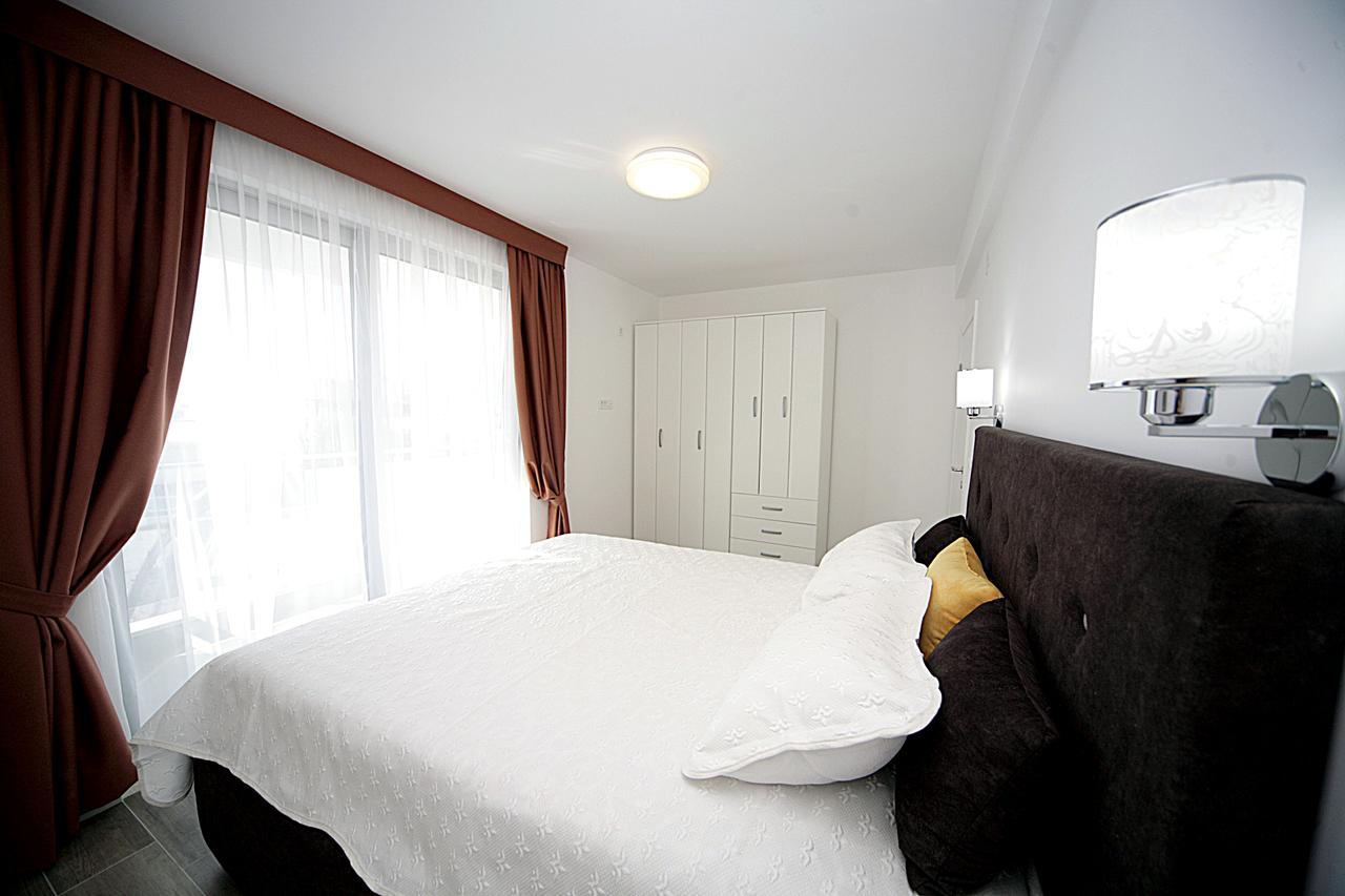 Sea Star Apartment Dobra Voda Eksteriør billede