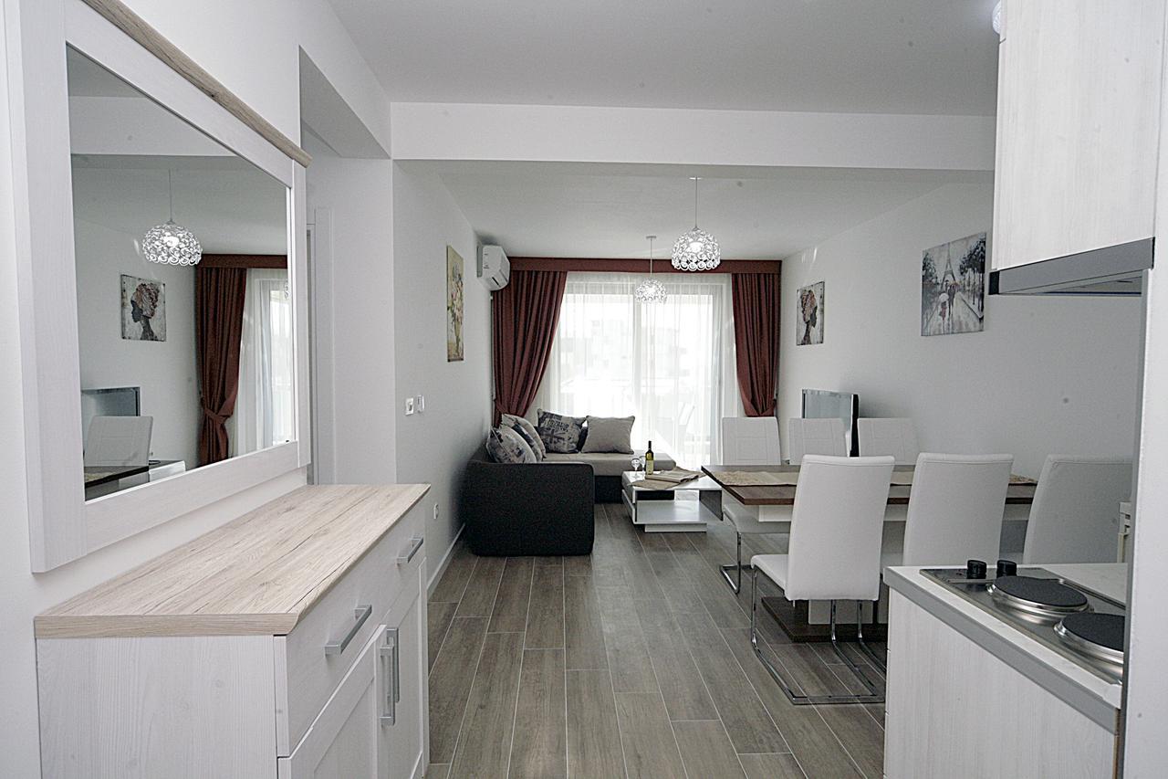 Sea Star Apartment Dobra Voda Eksteriør billede